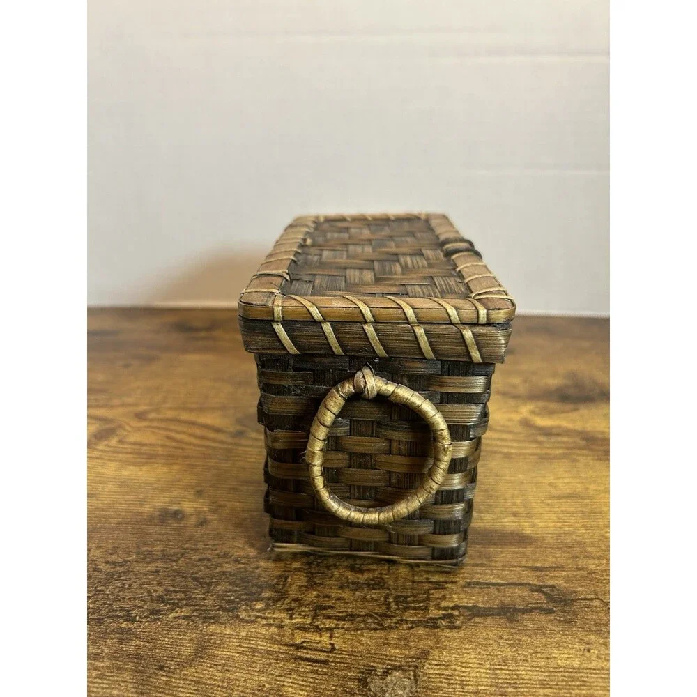 Vintage Woven Wicker Basket Hinged Lid Ring Handles Rustic Trinket Storage Decor